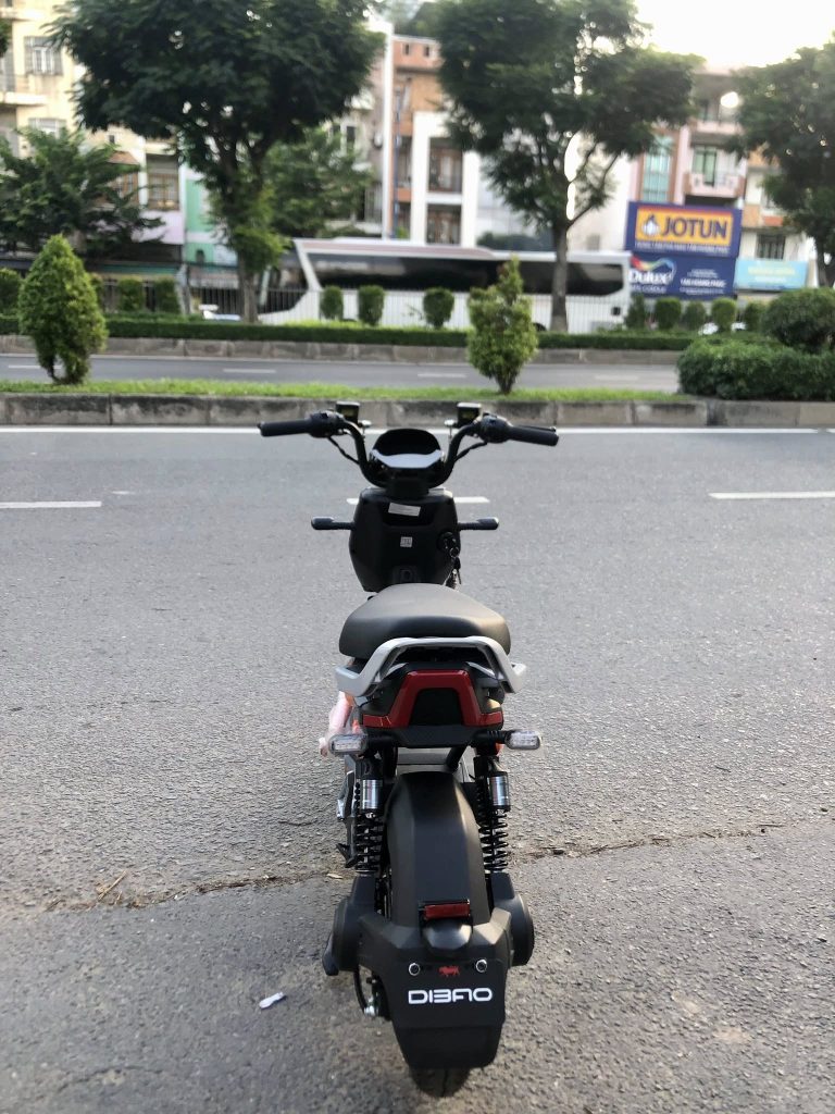 Ngoại hình thể thao và màu sắc trẻ trung